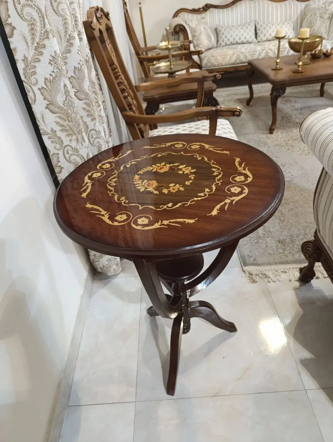 لوازم چوبی منزل|مبلمان خانگی و میز عسلی|هادی شهر, |دیوار