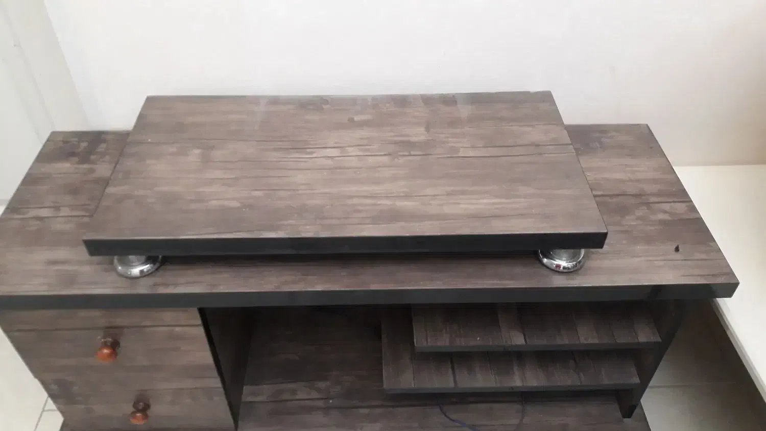 میز تی وی|میز تلویزیون|پاکدشت, پاکدشت (مامازند)|دیوار