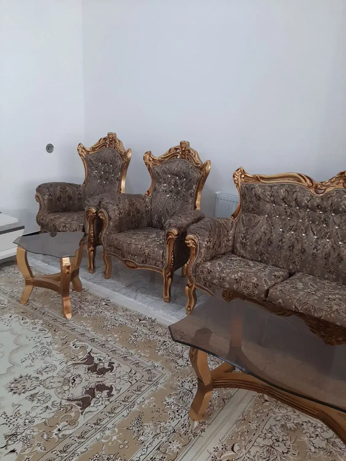 مبل سلطنتی 7 نفره|مبلمان خانگی و میز عسلی|قروه, |دیوار