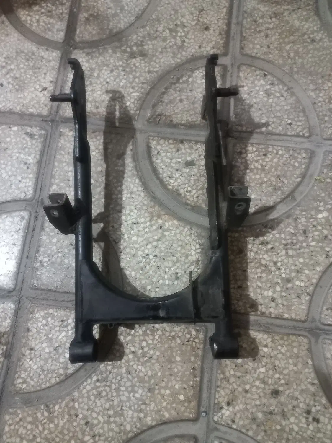 لوازم یدکی هندا ۱۲۵دوشاخ عقب سر سرسیلندر|قطعات یدکی و لوازم جانبی|شیراز, شاهچراغ|دیوار