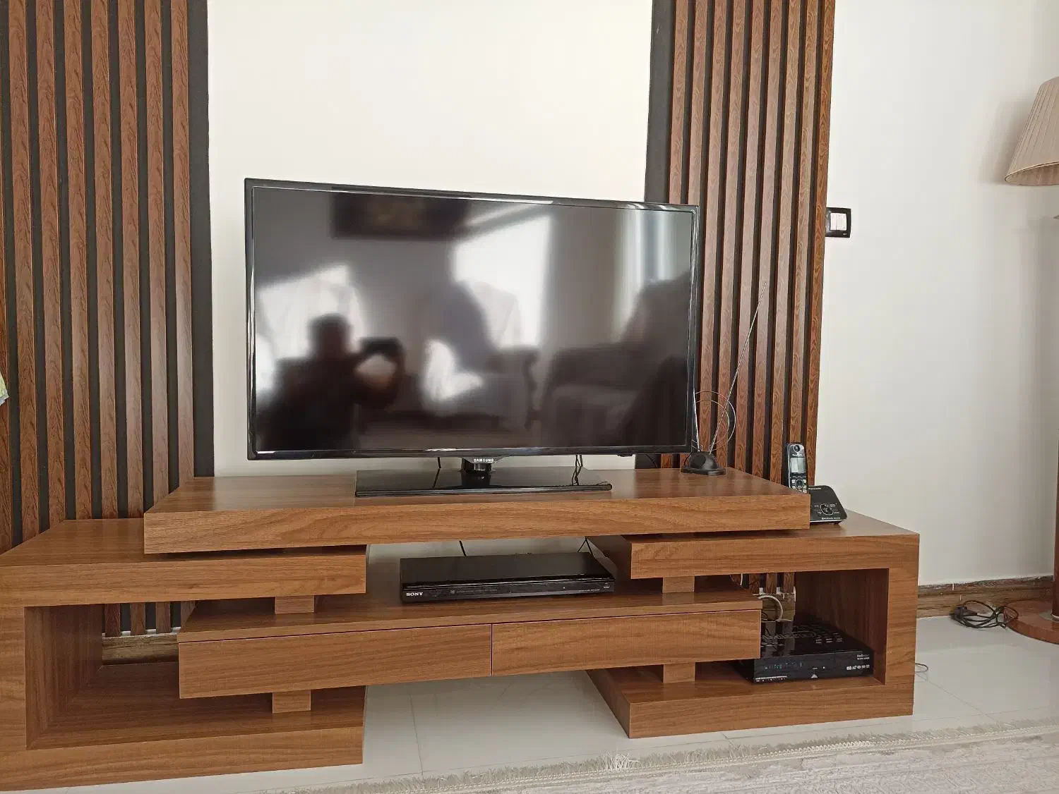 تلویزیون ال ای دی سامسونگ اصل کره ۴۲ اینچ|تلویزیون و پروژکتور|نهاوند, |دیوار