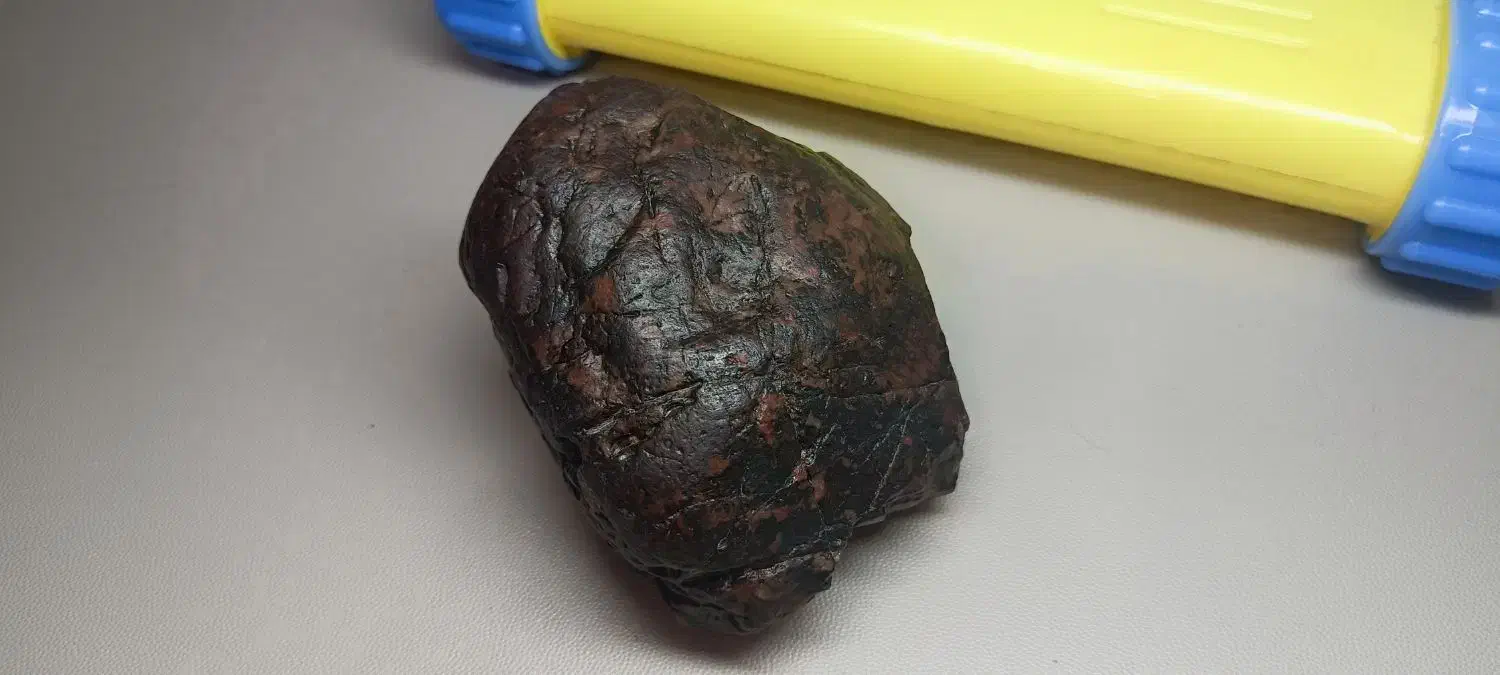 شهاب سنگ|جواهرات|مریوان, |دیوار