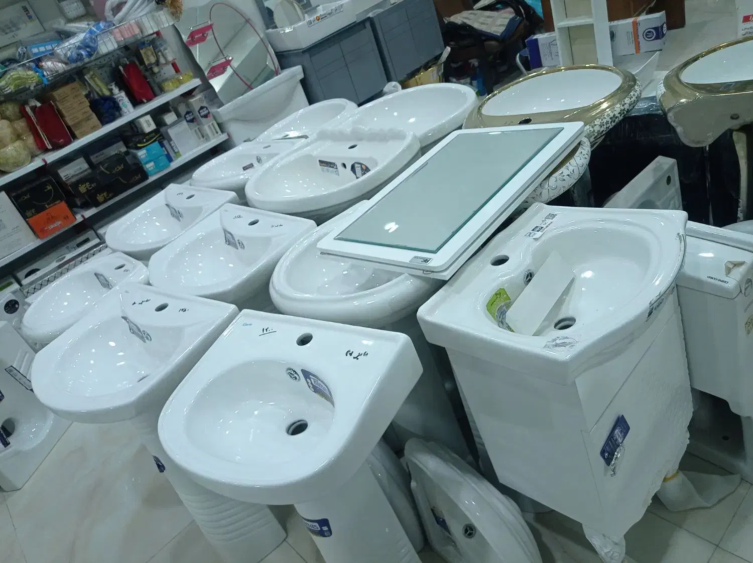 لوازم روشویی وبهداشتی|مصالح و تجهیزات ساختمان|دوگنبدان, |دیوار