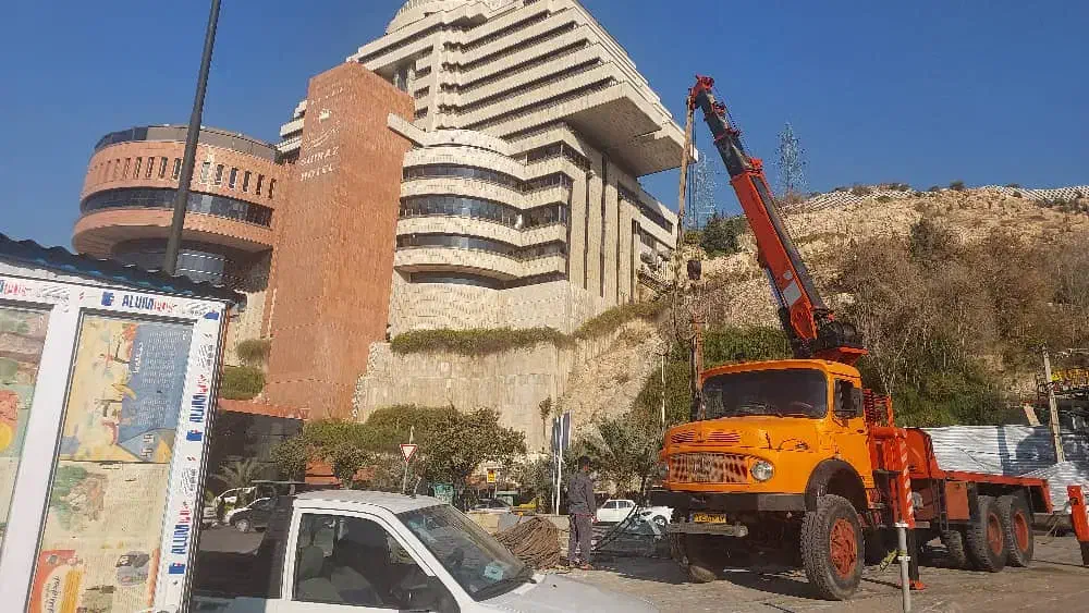 خدمات جرثقیل محمدی،مجهز به دستگاه های سبک و سنگین|خدمات حمل و نقل|شیراز, وحدت|دیوار