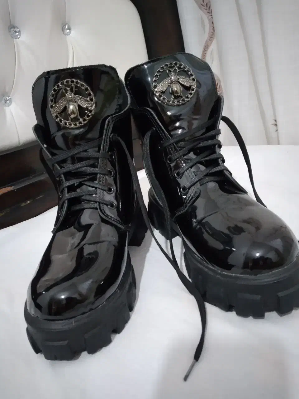 نیم پوت  ورنی نو|کیف، کفش، کمربند|شیروان (خراسان), |دیوار