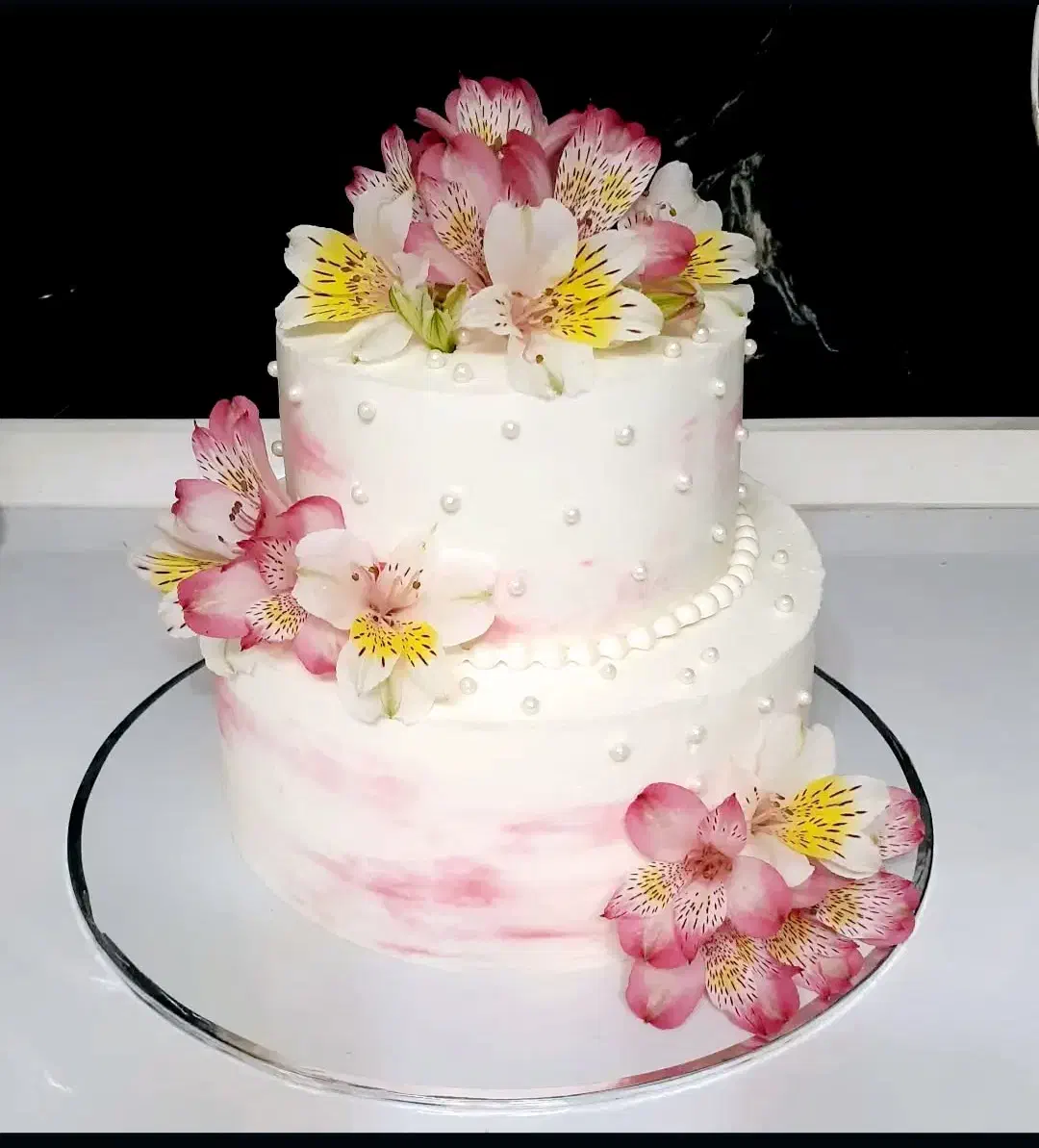 کیک تولد خامه ای و فوندانت فینگر فود دسر ژله|خدمات پذیرایی، مراسم|مشهد, دوست آباد|دیوار