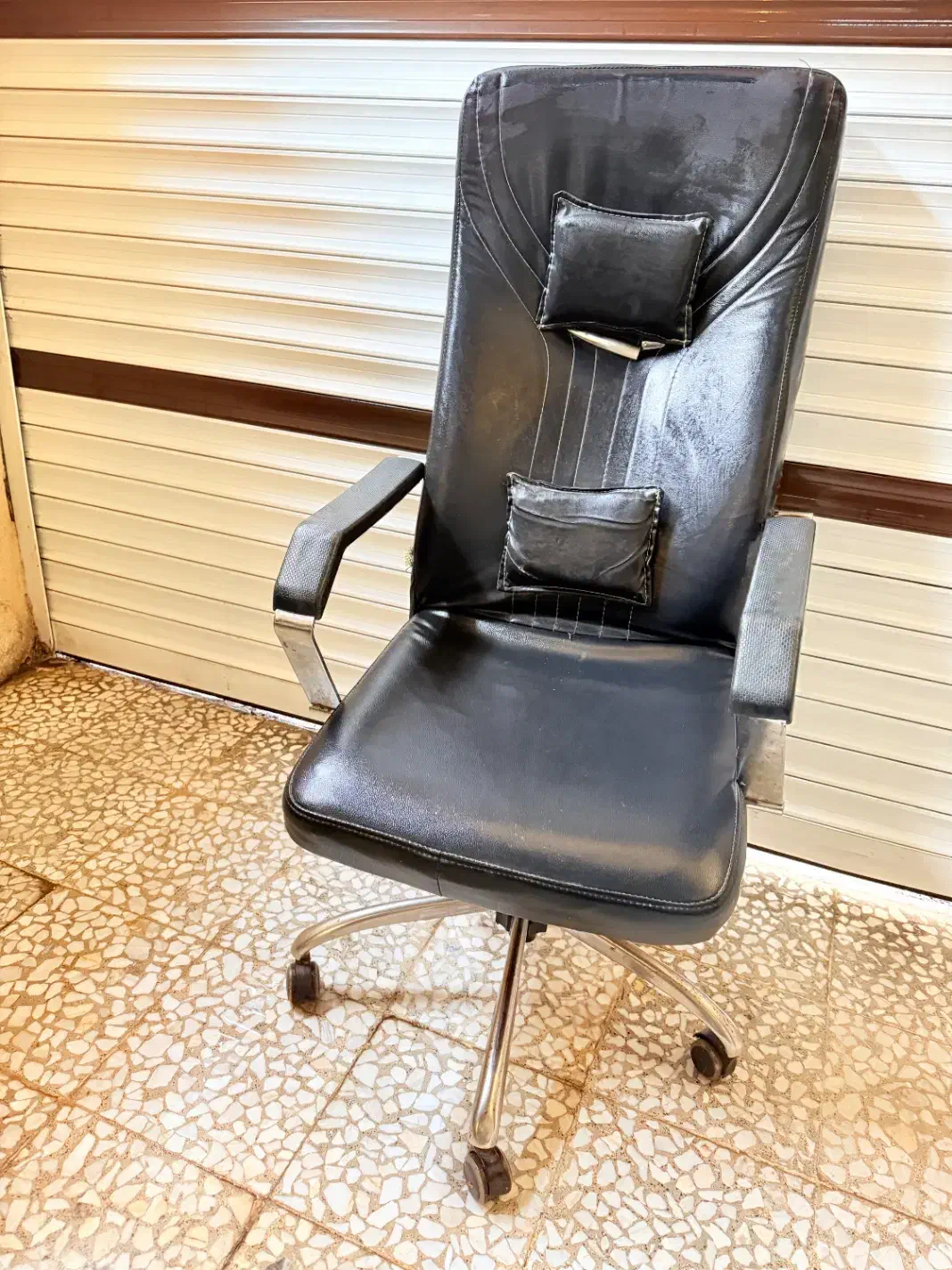 صندلی چرخدار|صندلی و نیمکت|رشت, پیرکلاچای|دیوار