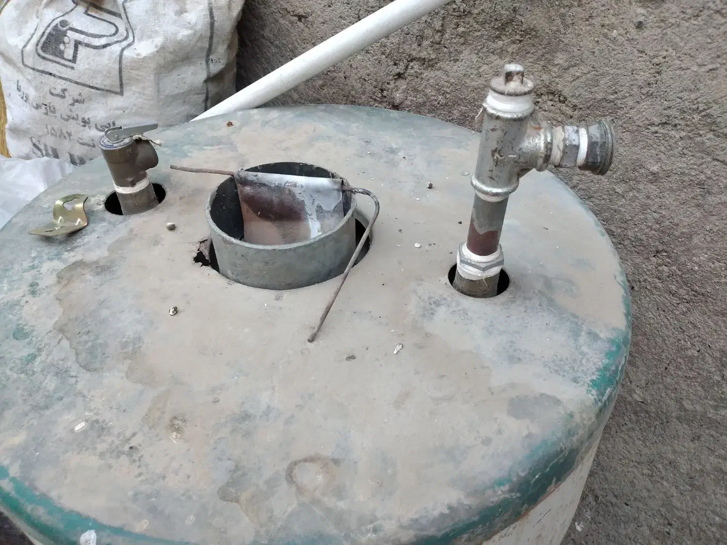 ابگرمکن مخزنی قدی|آبگرمکن، پکیج، شوفاژ|مشهد, پنجتن|دیوار