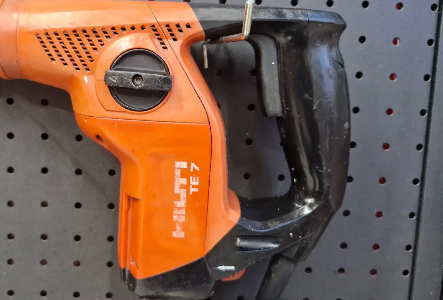 دریل هیلتی مدل TE 7 در حد نو|ابزارآلات|تهران, جمال‌زاده|دیوار