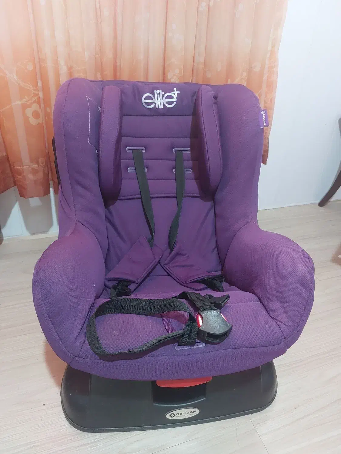 صندلی ماشین کودک|تخت و صندلی بچه|بندر انزلی, نیمه شعبان|دیوار