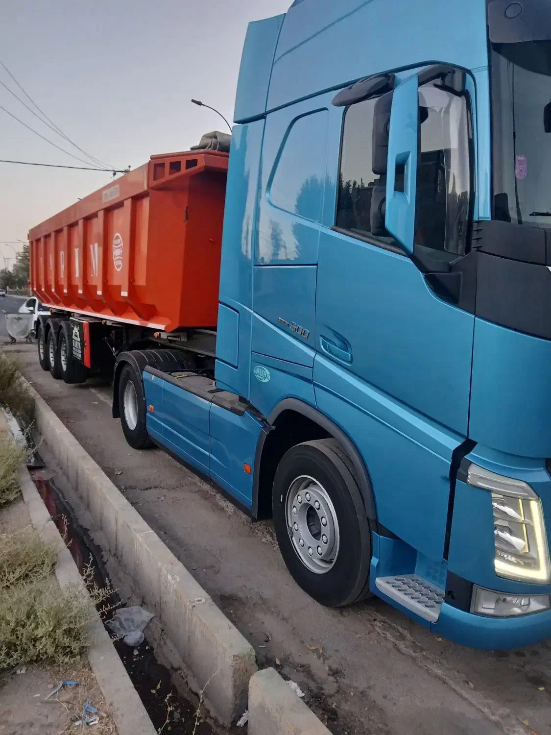 کشنده ولوو 500مدل2019 رنگ آبی فیروزه ای|خودرو سنگین|بوئین زهرا, |دیوار