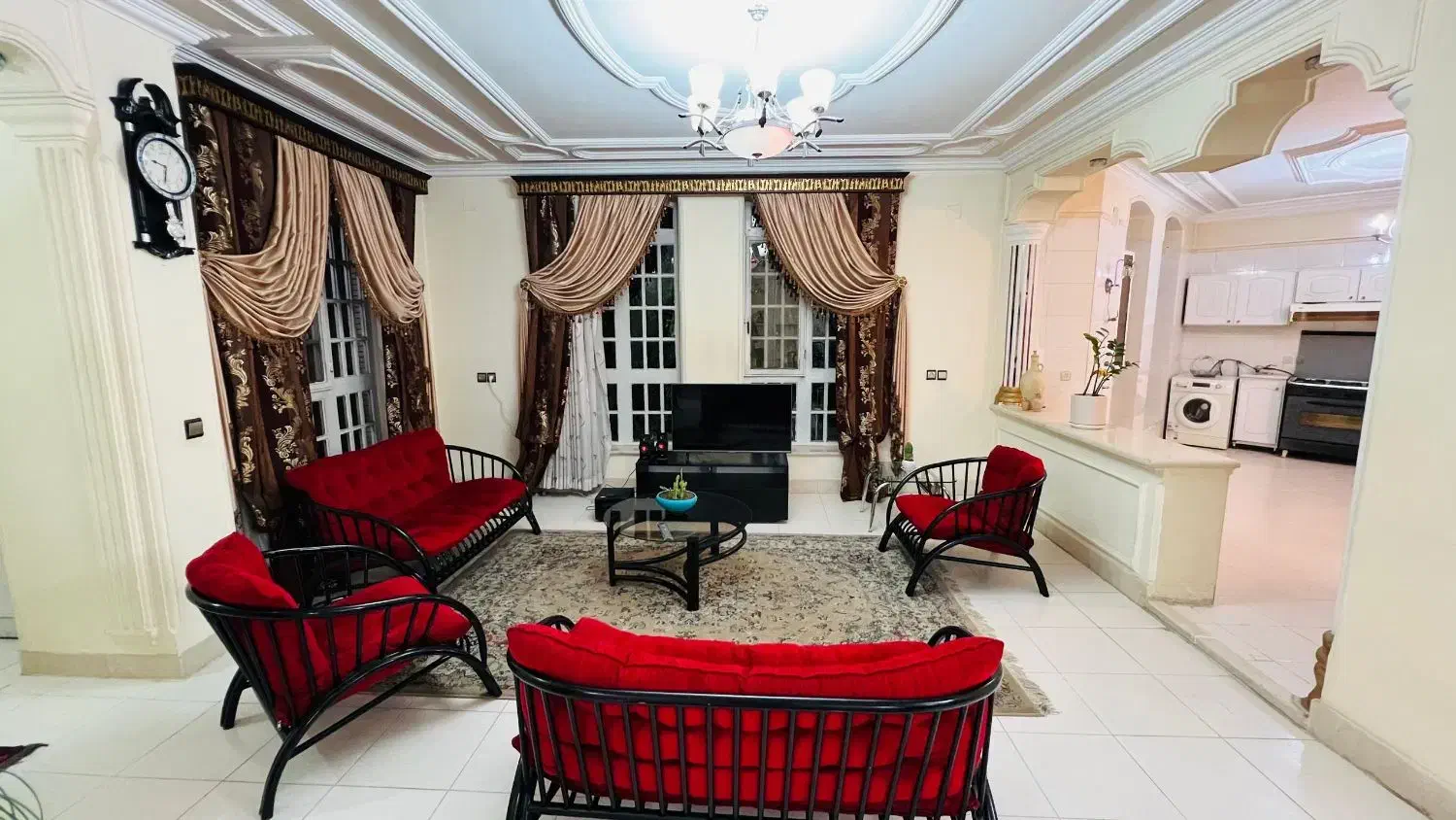 یک واحد ویلایی ۴ خوابه|اجارهٔ کوتاهمدت ویلا و باغ|شیراز, شهرک ویلایی بهاران|دیوار