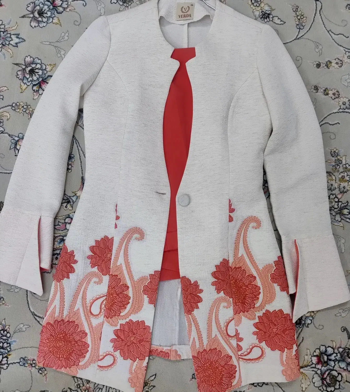 کت شلوار|لباس|قم, دروازه ری|دیوار