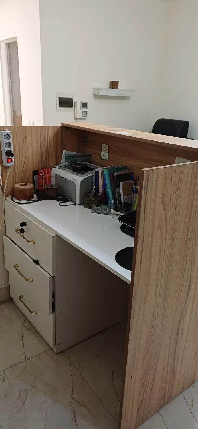 تخت مژه فشیال میز ناخن پدیکور پاف وکانتروترولی|آرایشگاه و سالنهای زیبایی|کرج, اتحاد|دیوار