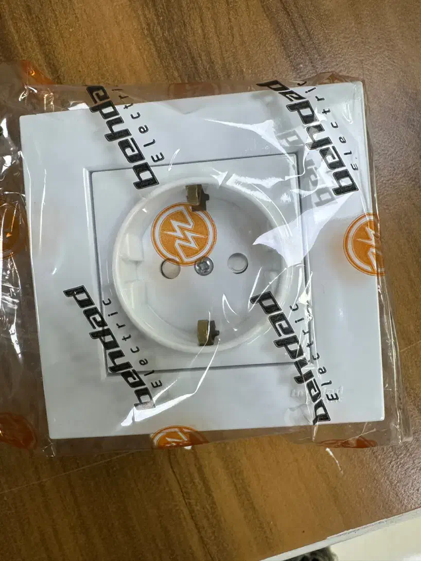 کلید پریز ساختمانی  قیمت عمده|مصالح و تجهیزات ساختمان|کرج, کوی امامیه|دیوار