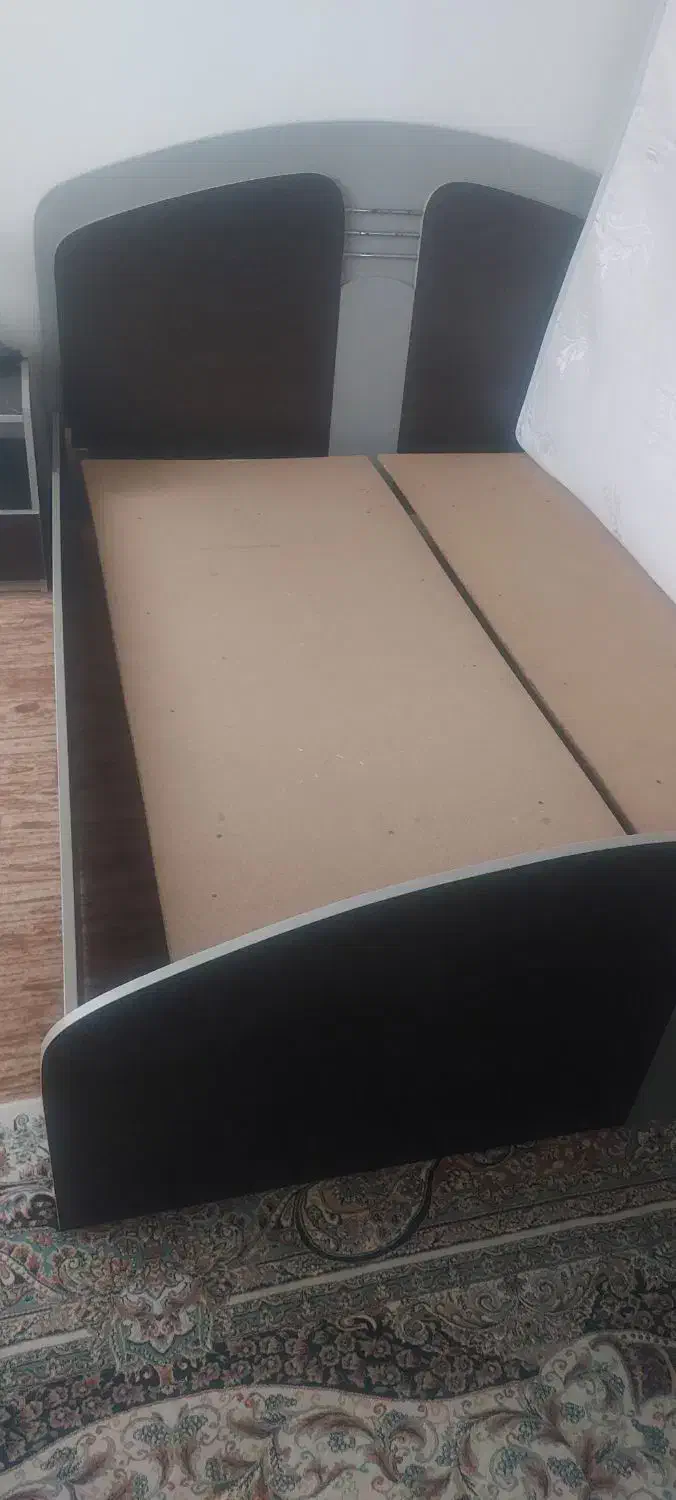 تخت دونفره|تخت و سرویس خواب|رشت, آزادگان|دیوار