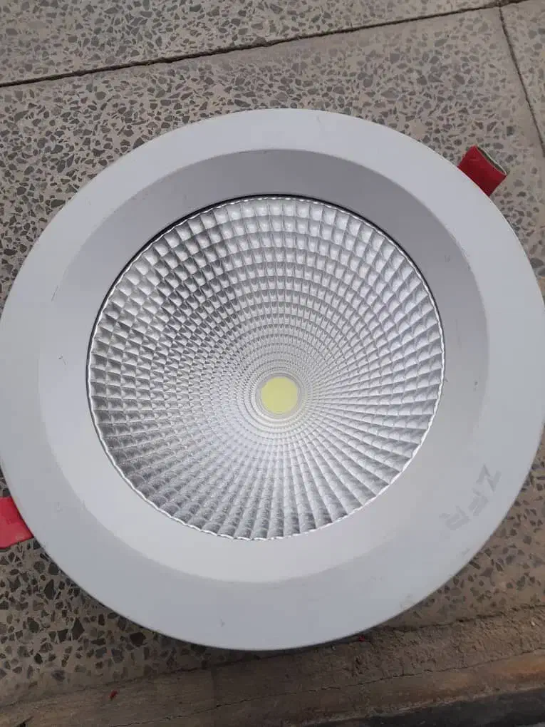 چراغ سقفی تو کار ۳۶ وات در حد نو|لامپ و چراغ|اندیشه, شهرک صدف|دیوار