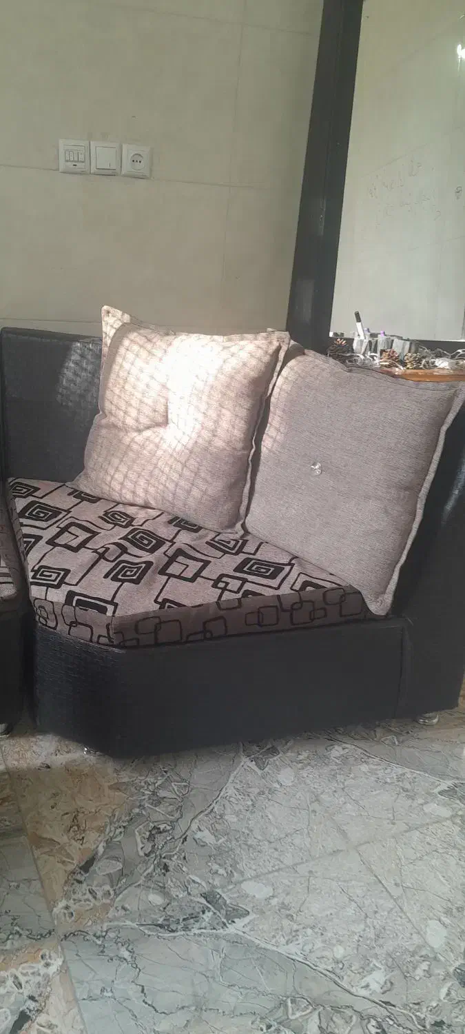 فروش اثاث فوری|مبلمان خانگی و میز عسلی|قم, سرحوض|دیوار