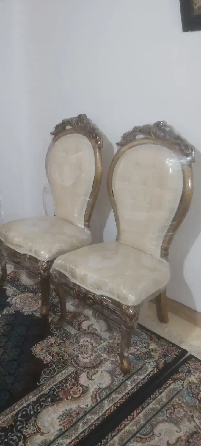 صندلی سلطنتی در حد نو|مبلمان خانگی و میز عسلی|کلاچای, |دیوار