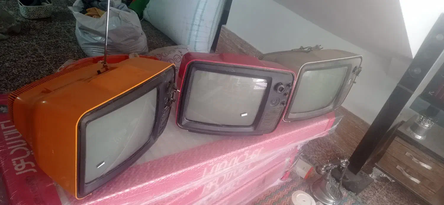 تلوزیون سیاه سفید قدیمی کلکسیونی|تلویزیون و پروژکتور|فردوس (خراسان), |دیوار