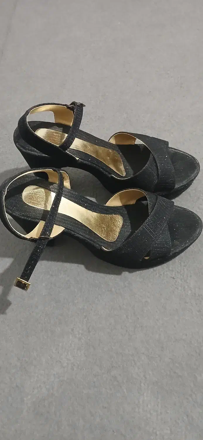 کفش مجلسی|کیف، کفش، کمربند|قیدار, |دیوار