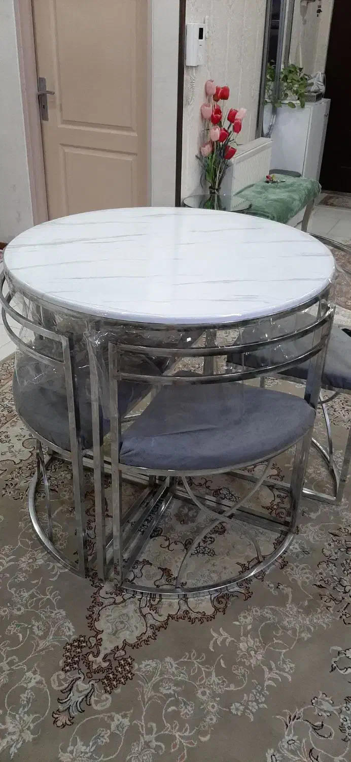 میز نهار خوری گرد|میز و صندلی غذاخوری|مشکین‌دشت, |دیوار