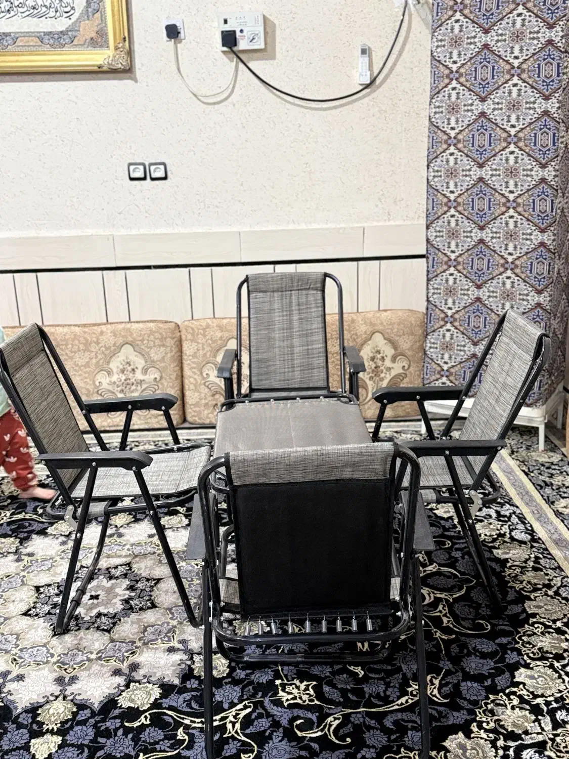 صندلی|صندلی و نیمکت|دزفول, |دیوار