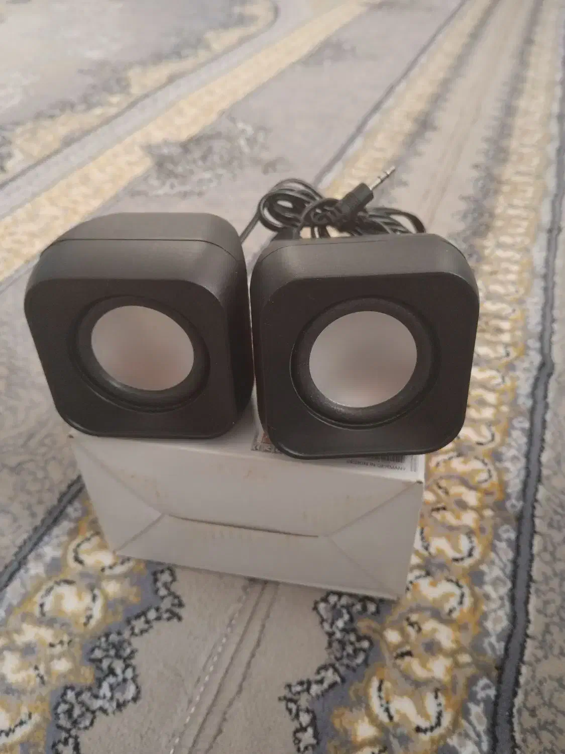 اسپیکر و کابل دیسپلی|قطعات و لوازم جانبی رایانه|سنندج, |دیوار