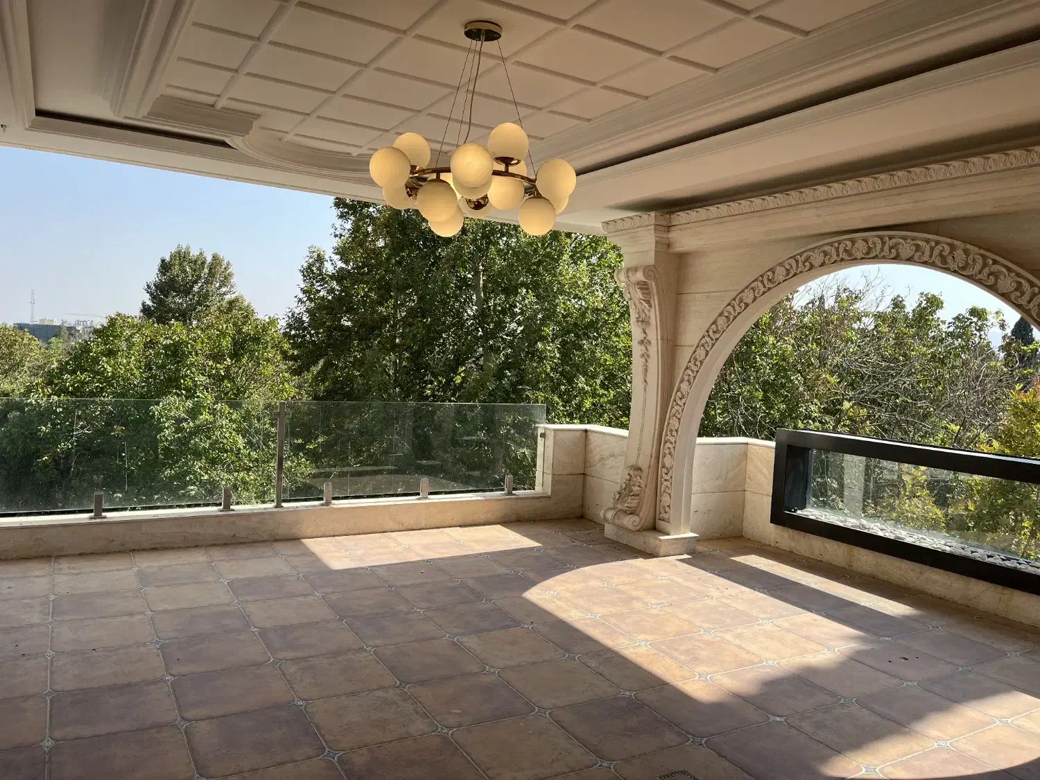 212 متر / سه بر نور 3خواب مستر  / آدینه /|فروش آپارتمان|شیراز, تاچارا|دیوار