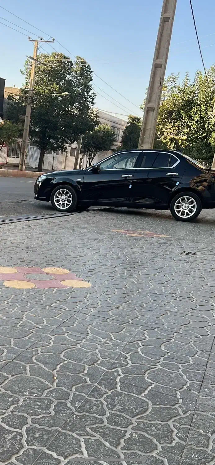 دنا اپشنال|خودرو سواری و وانت|الیگودرز, |دیوار