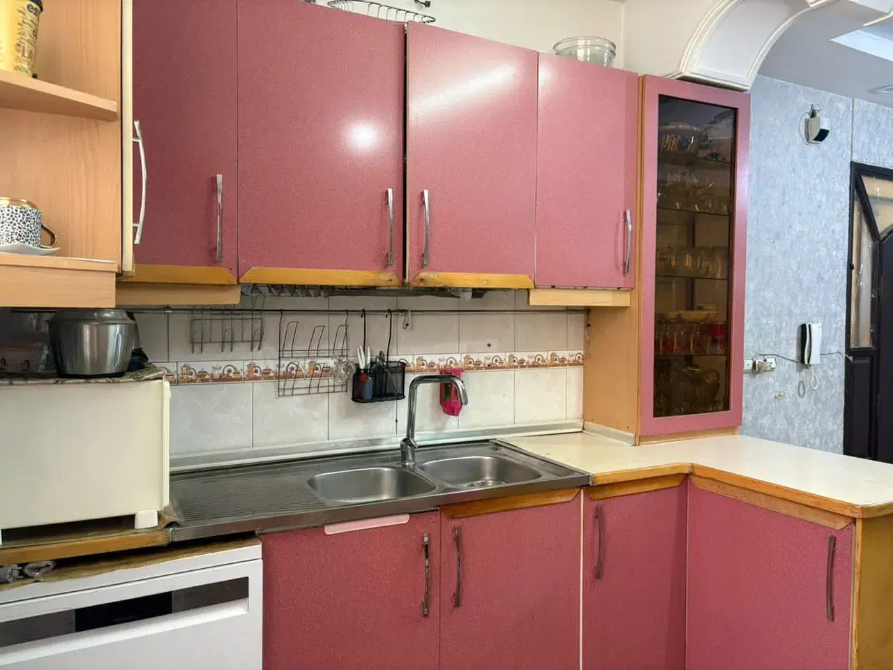 کابینت ام دی اف ۹متری ۲تاویترین با شیشه باسنگ|مصالح و تجهیزات ساختمان|صباشهر, |دیوار