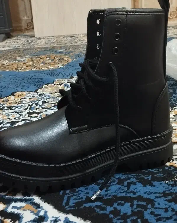 نیم بوت|کیف، کفش، کمربند|شوشتر, |دیوار