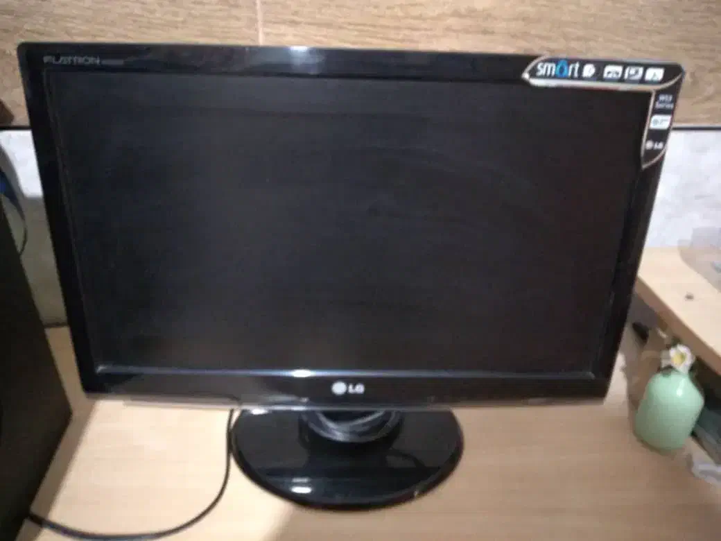 کا مپیوتر در حدود|میز تحریر و کامپیوتر|شاهرود, |دیوار