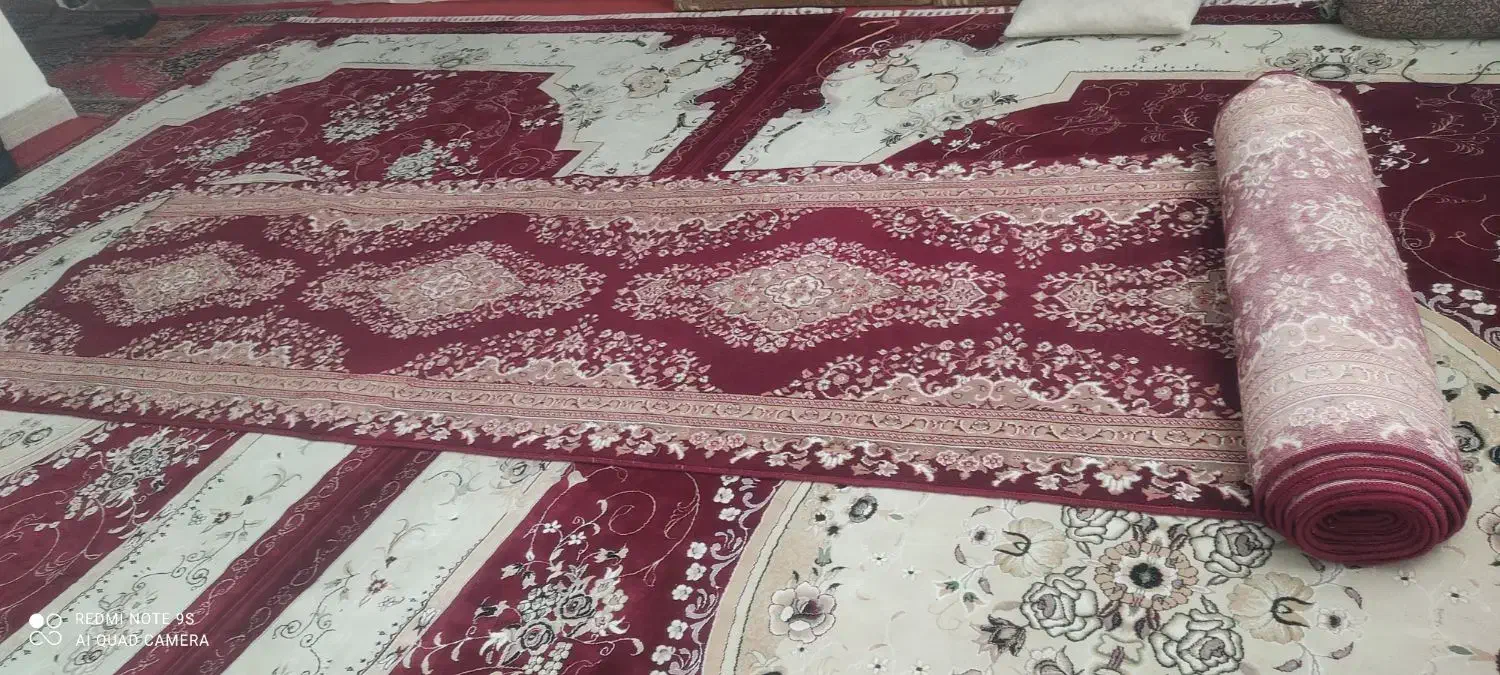 فرش کناره زرشکی سالم و تمیز|فرش|الوند, |دیوار