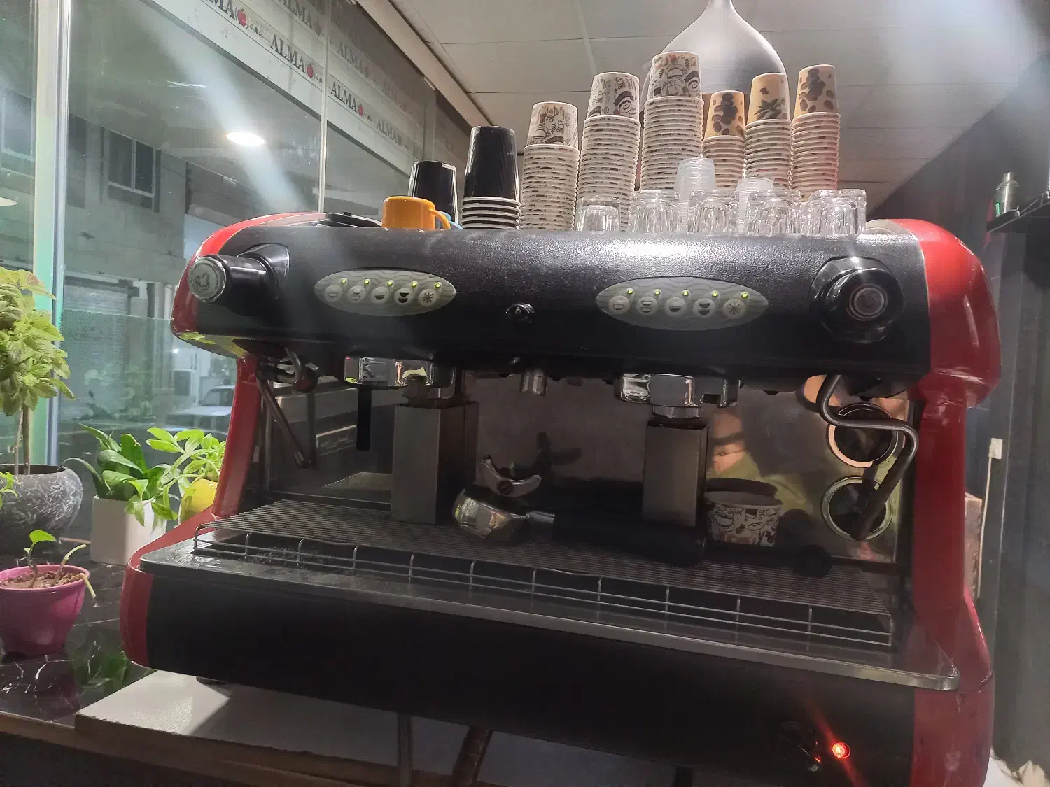 فروش لوازم کامل کافه در حد نو یکجا|کافیشاپ و رستوران|هشتگرد, شهرک ولیعصر (مصلی)|دیوار