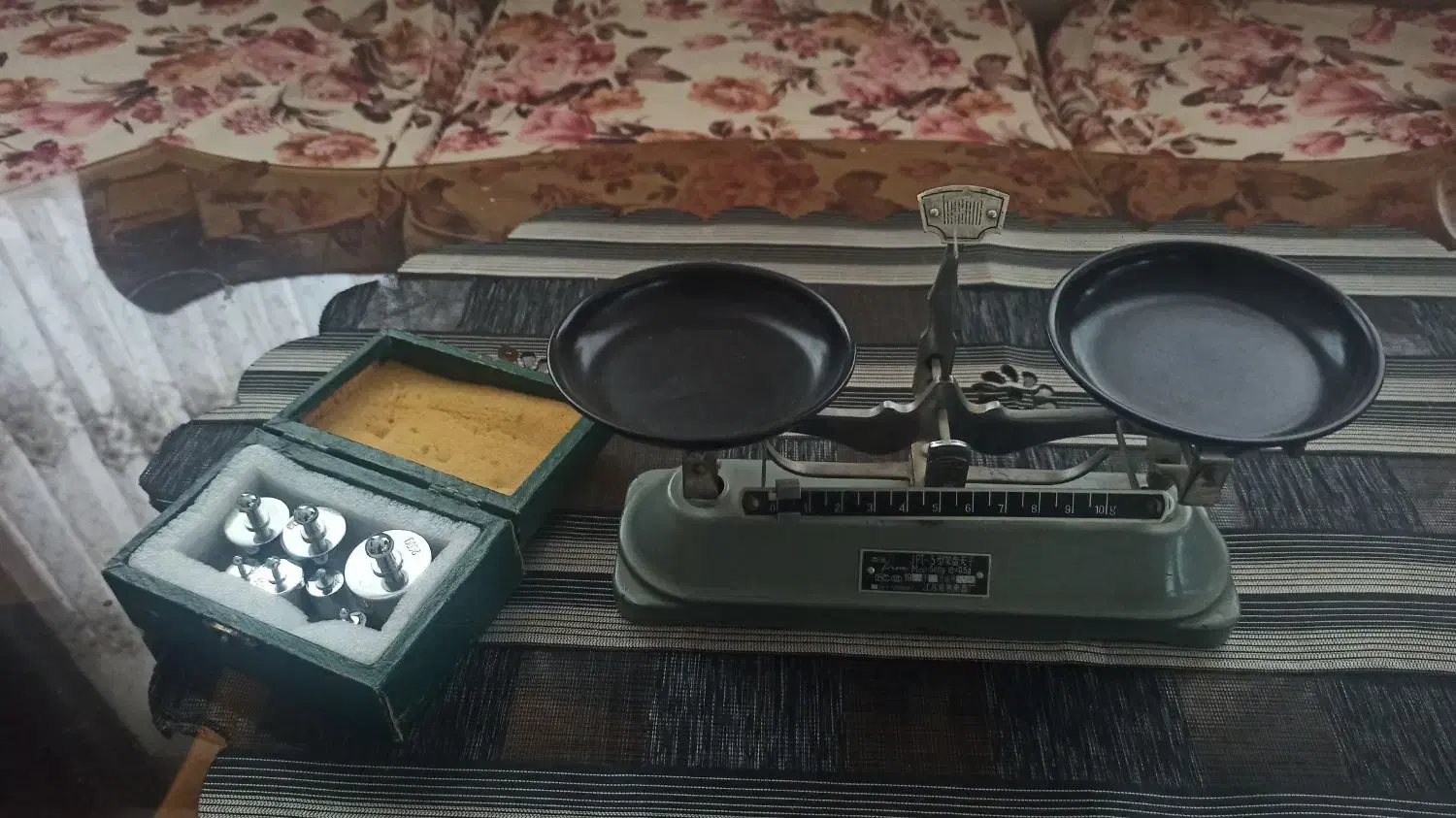 ترازو کلکسیونی|کلکسیون اشیاء عتیقه|کرمانشاه, |دیوار