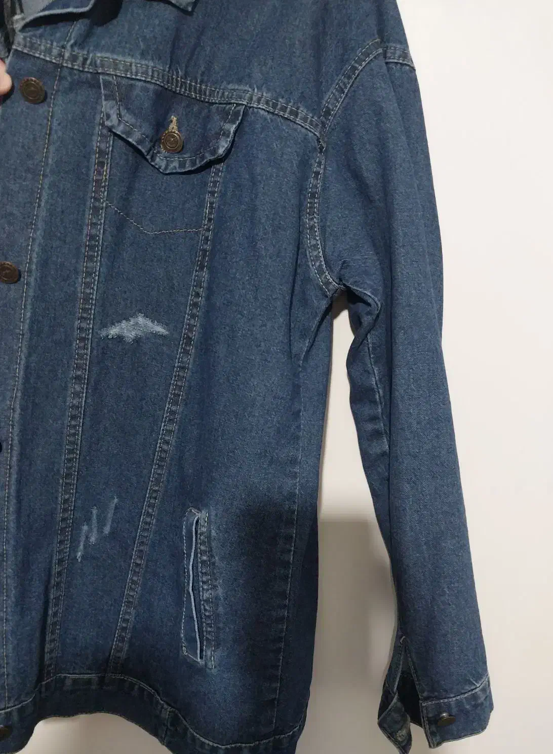 کت جین|لباس|رشت, دروازه لاکان|دیوار