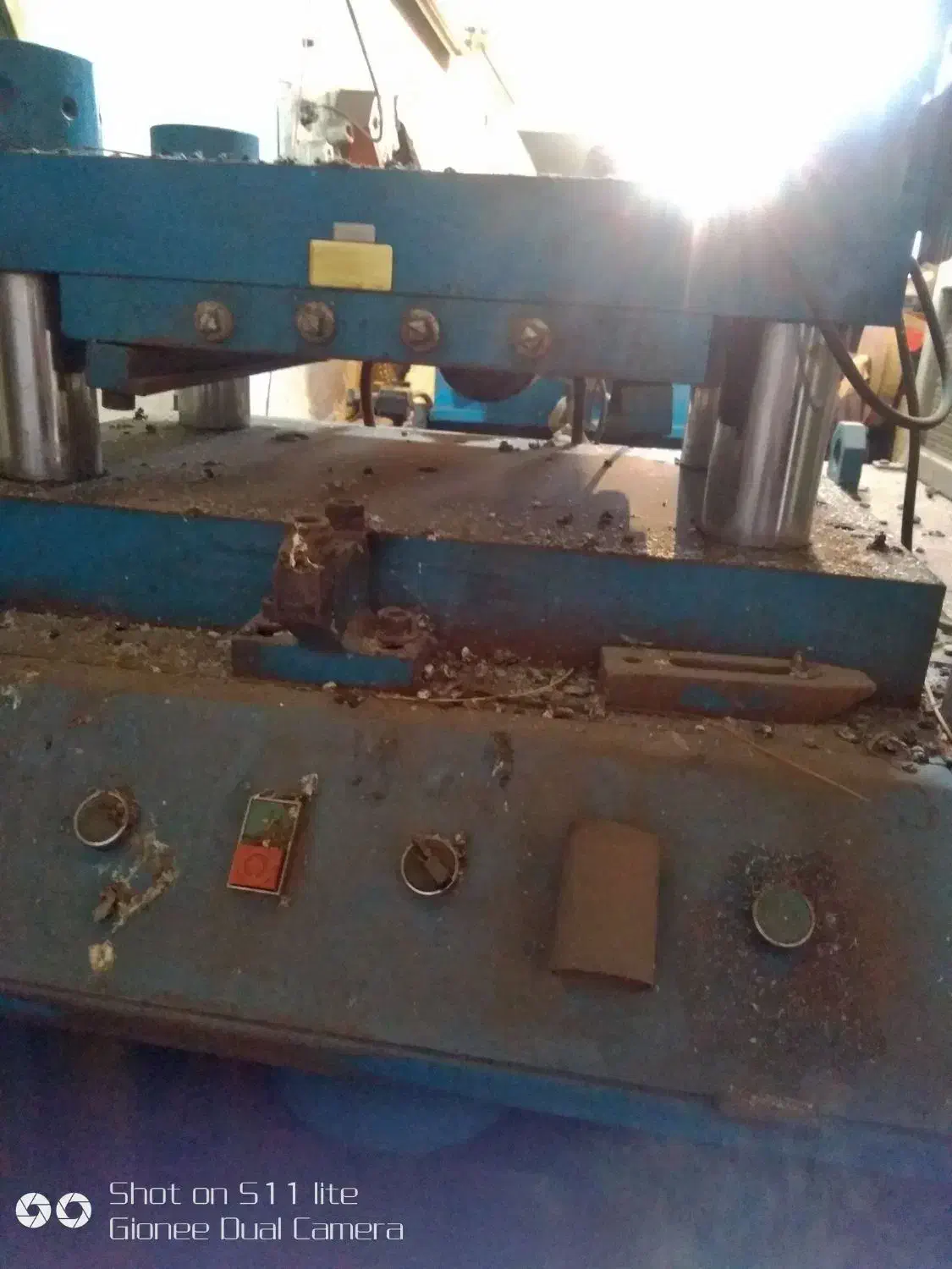 دستگاه صنعتی پی وی سی زیره کفش و آسیاب شمشیری|ماشین‌آلات صنعتی|تهران, شهرک شریفی|دیوار