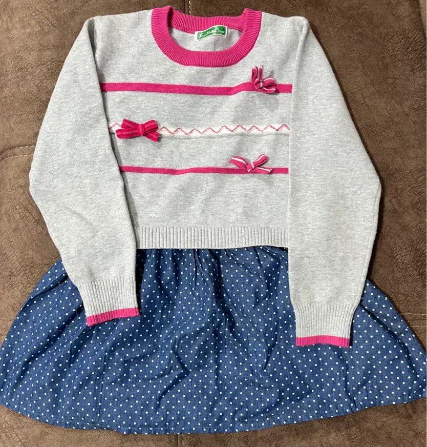 پیراهن بافت دخترانه|کفش و لباس بچه|رشت, منظریه|دیوار