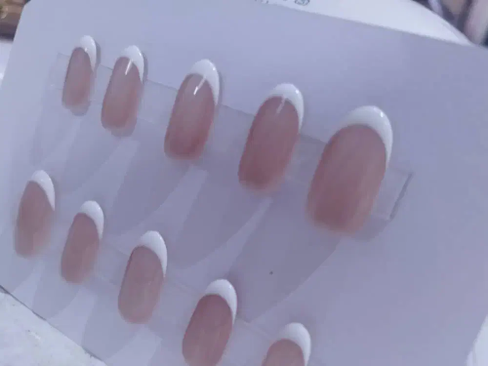 مرکز ساخت ناخن مصنوعی با ژل|آرایشی، بهداشتی، درمانی|قم, سالاریه|دیوار