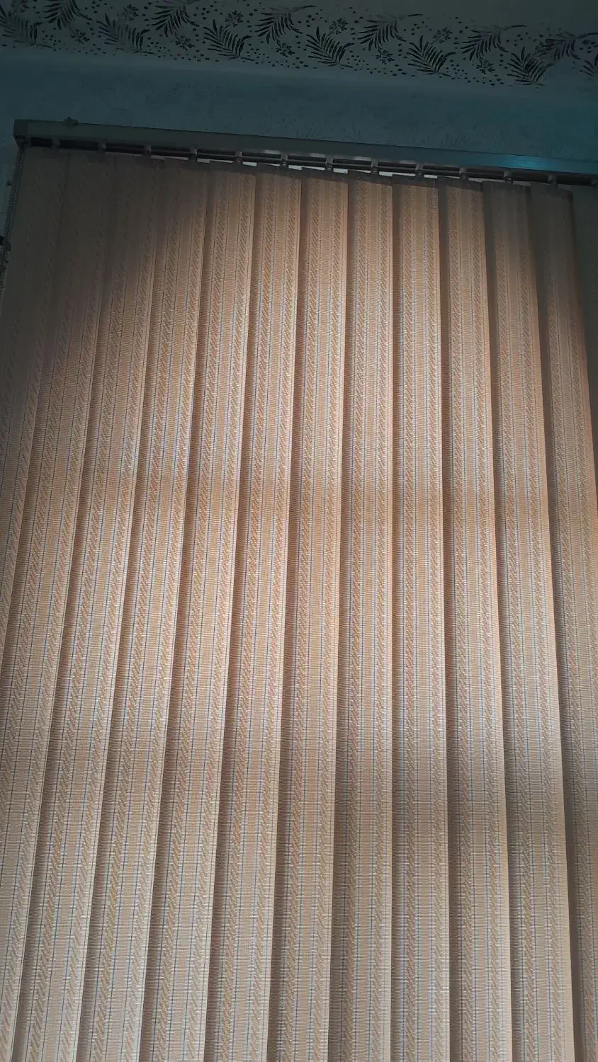 پرده عمودی سالم کرم رنگ|پرده، رانر، رومیزی|بروجرد, |دیوار