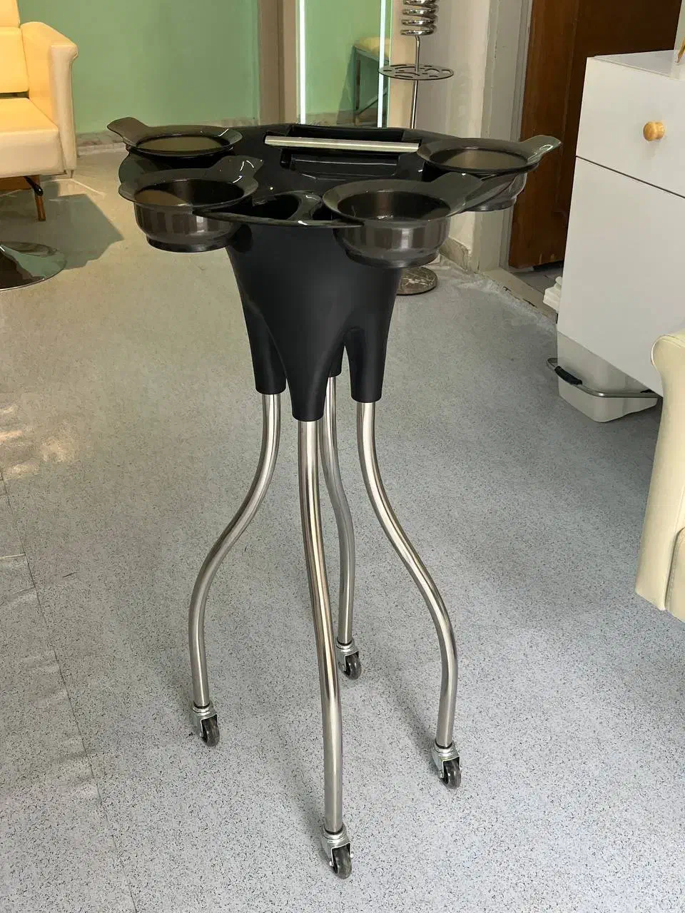 تجهزات آریشگاهی سالن|آرایشگاه و سالنهای زیبایی|آزادشهر, |دیوار