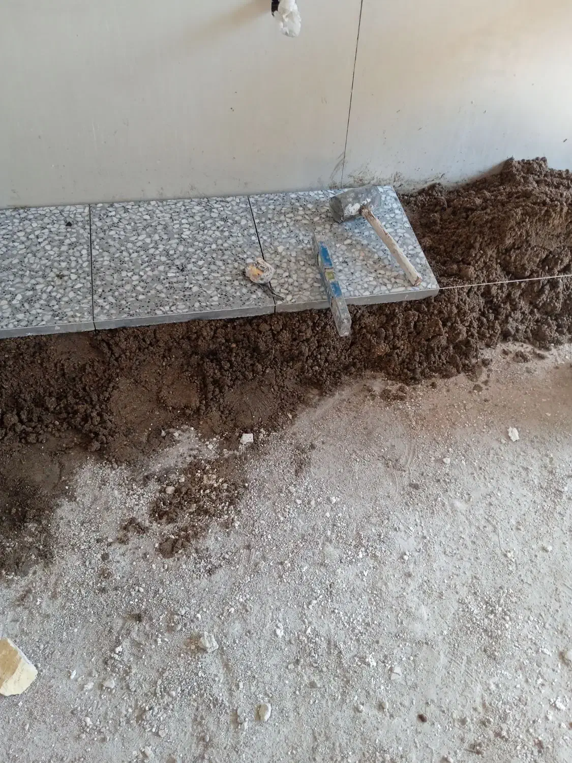 نیازمند کارگر دم دست بنا|استخدام معماری، عمران و ساختمانی|ایذه, |دیوار