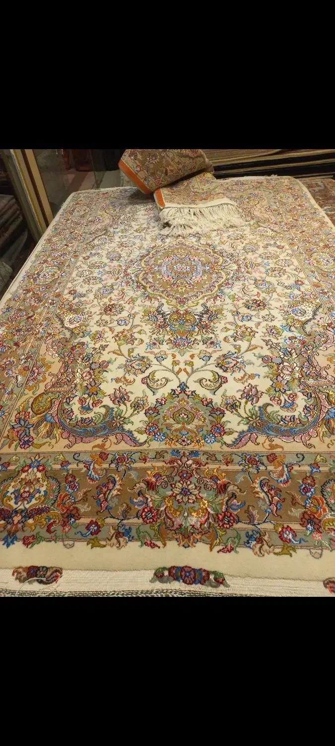 فرش دستباف سیاح|فرش|مشهد, آیت الله خامنه‌ای|دیوار