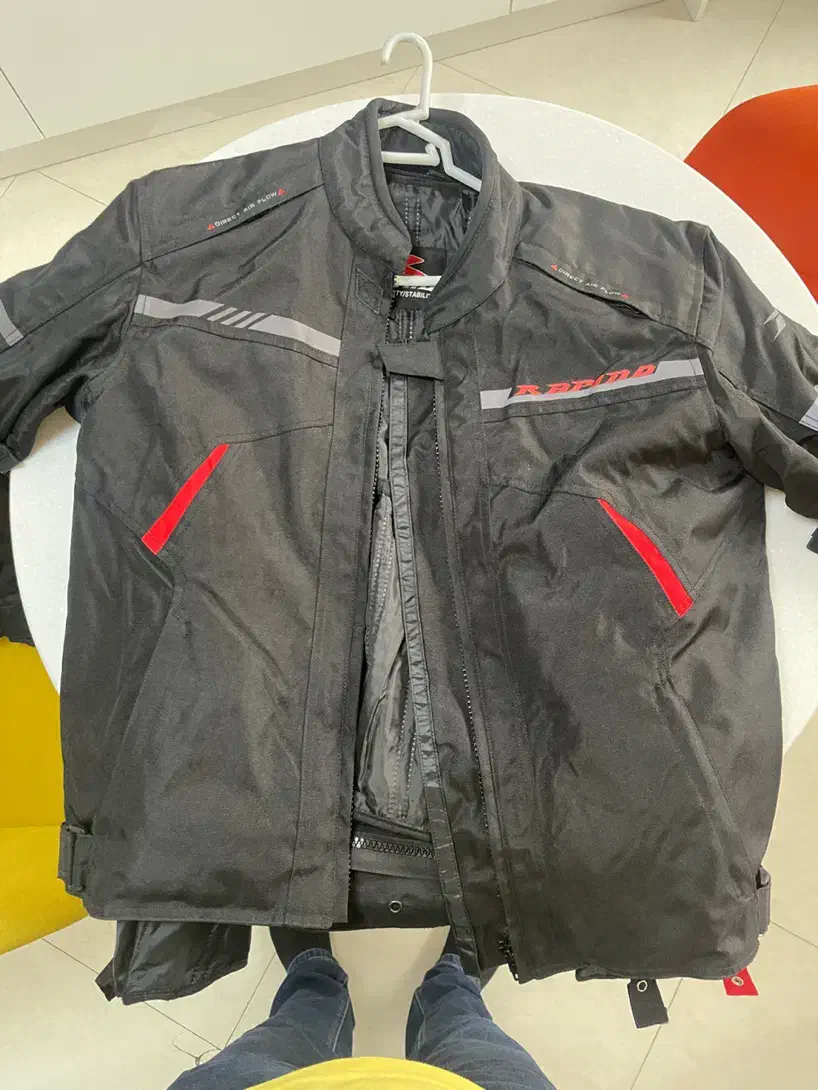 بنلی جفت ۴۰۱ با لوازم (کلاه و لباس)|موتورسیکلت|تهران, مرزداران|دیوار