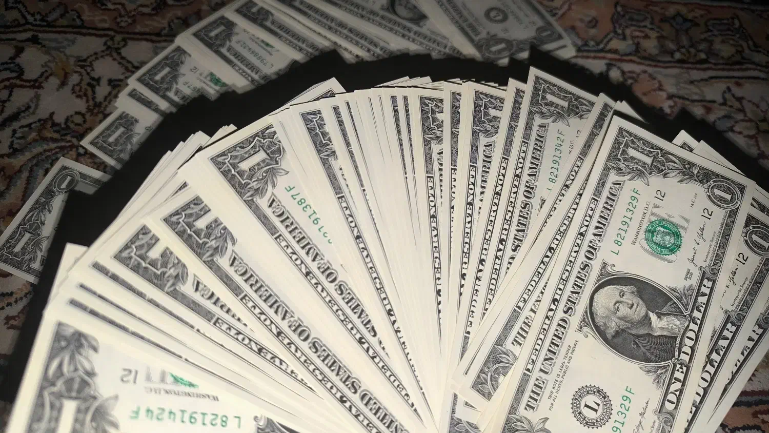 تعدادی یک دلاری ، شماره سریال پشت سر هم|کلکسیون سکه، تمبر، اسکناس|گرگان, |دیوار