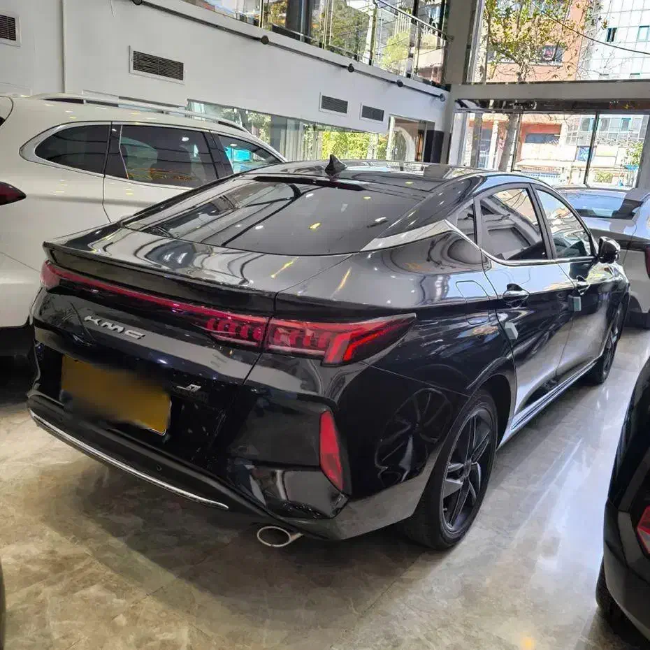 سفید و مشکی نقد و اقساطKMC J7|خودرو سواری و وانت|تهران, سهروردی|دیوار