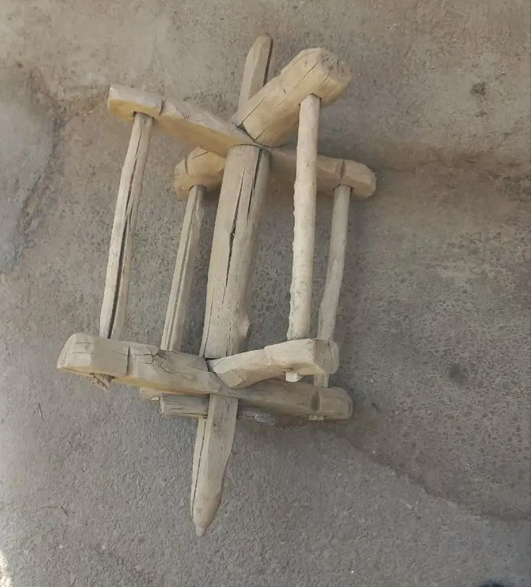 چرخ چاه قدیمی|کلکسیون اشیاء عتیقه|اصفهان, آبشار|دیوار