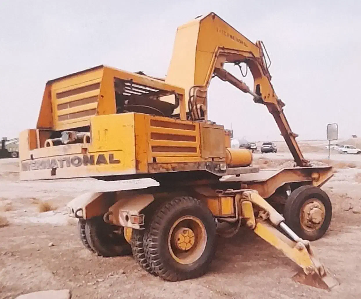 بیل انترناش موتور دویتس هوا خنک در حد صفر زیر خاکی|خودرو سنگین|زابل, |دیوار