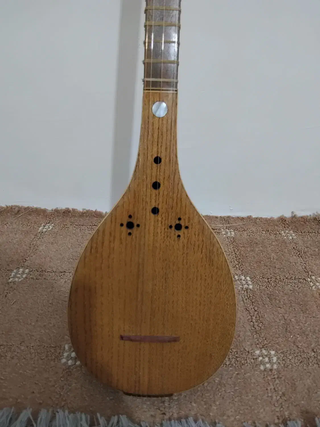 فروش گیتار و سه تار|گیتار، بیس، امپلیفایر|همدان, |دیوار